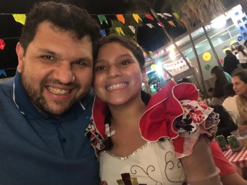 Oswaldo Eustáquio ao lado da filha Mariana | Foto: Reprodução