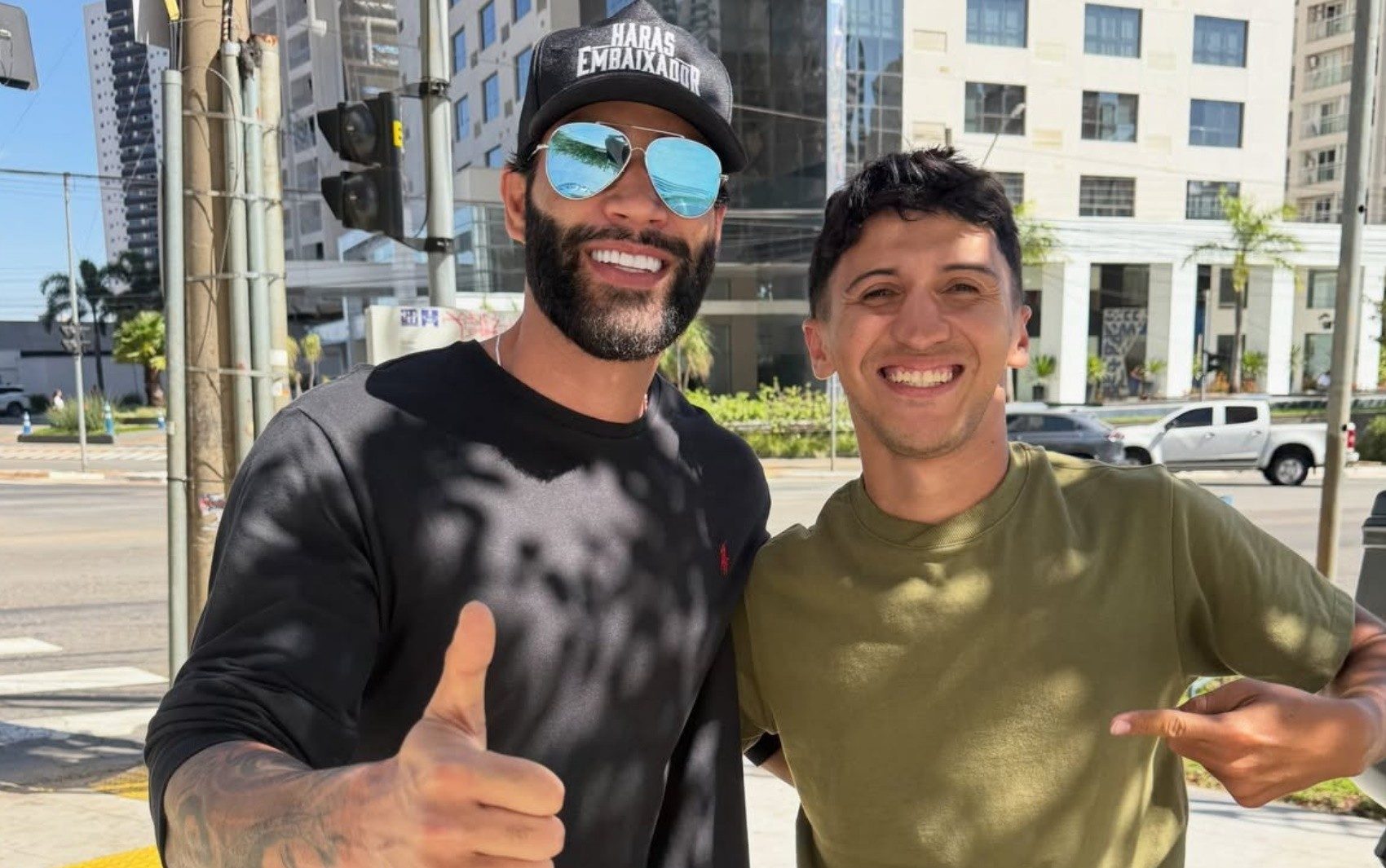 Vendedor de polpa com Gusttavo Lima, em Goiás — Foto: Reprodução/ Instagram polpas_naturalle
