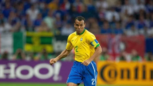 Cafu, capitão da Seleção Brasileira na conquista do pentacampeonato mundial, estará em Goiânia nesta quarta-feira | Foto: Reprodução
